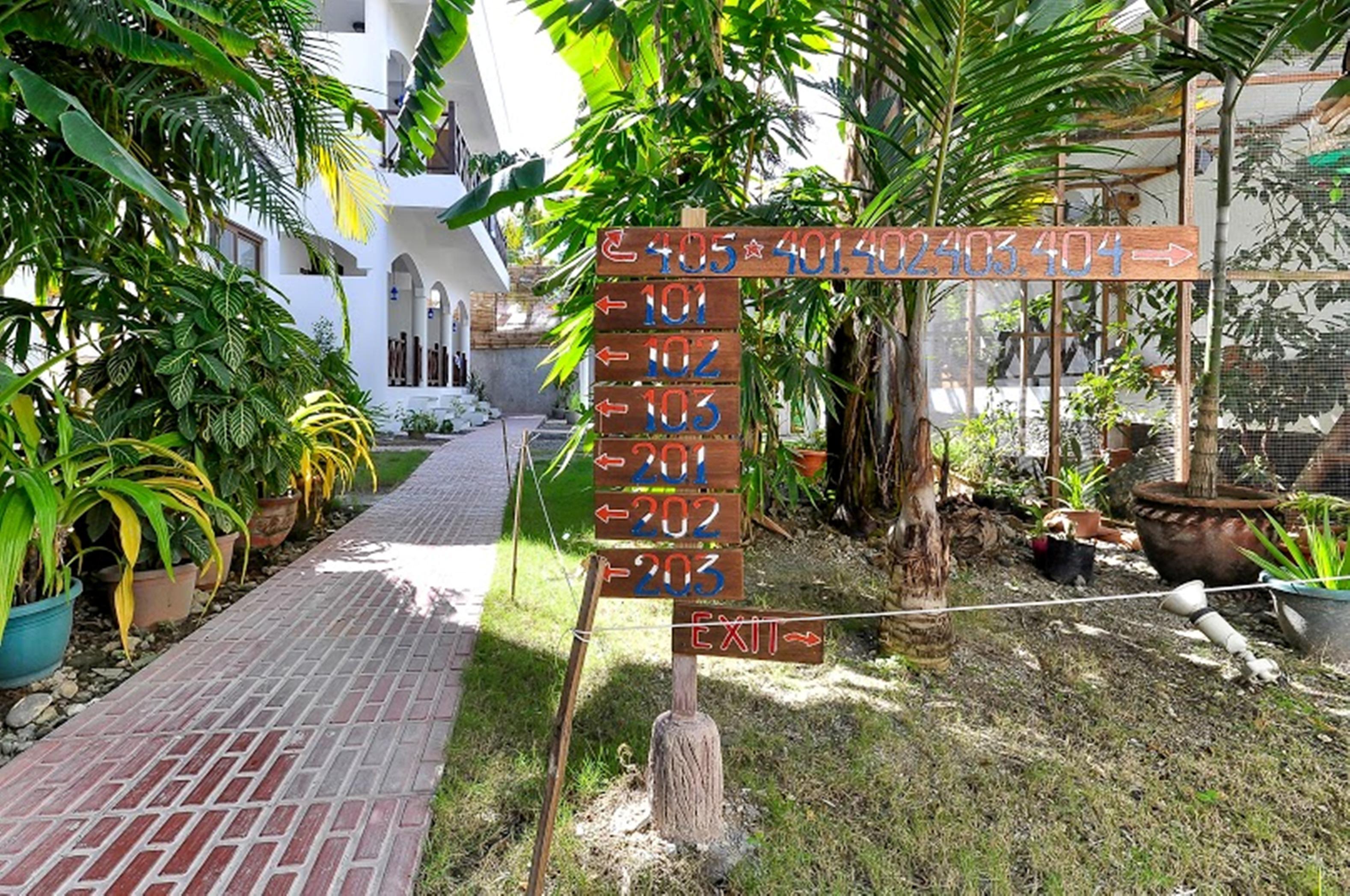 Nirvana Beach Resort Balabag  Екстер'єр фото