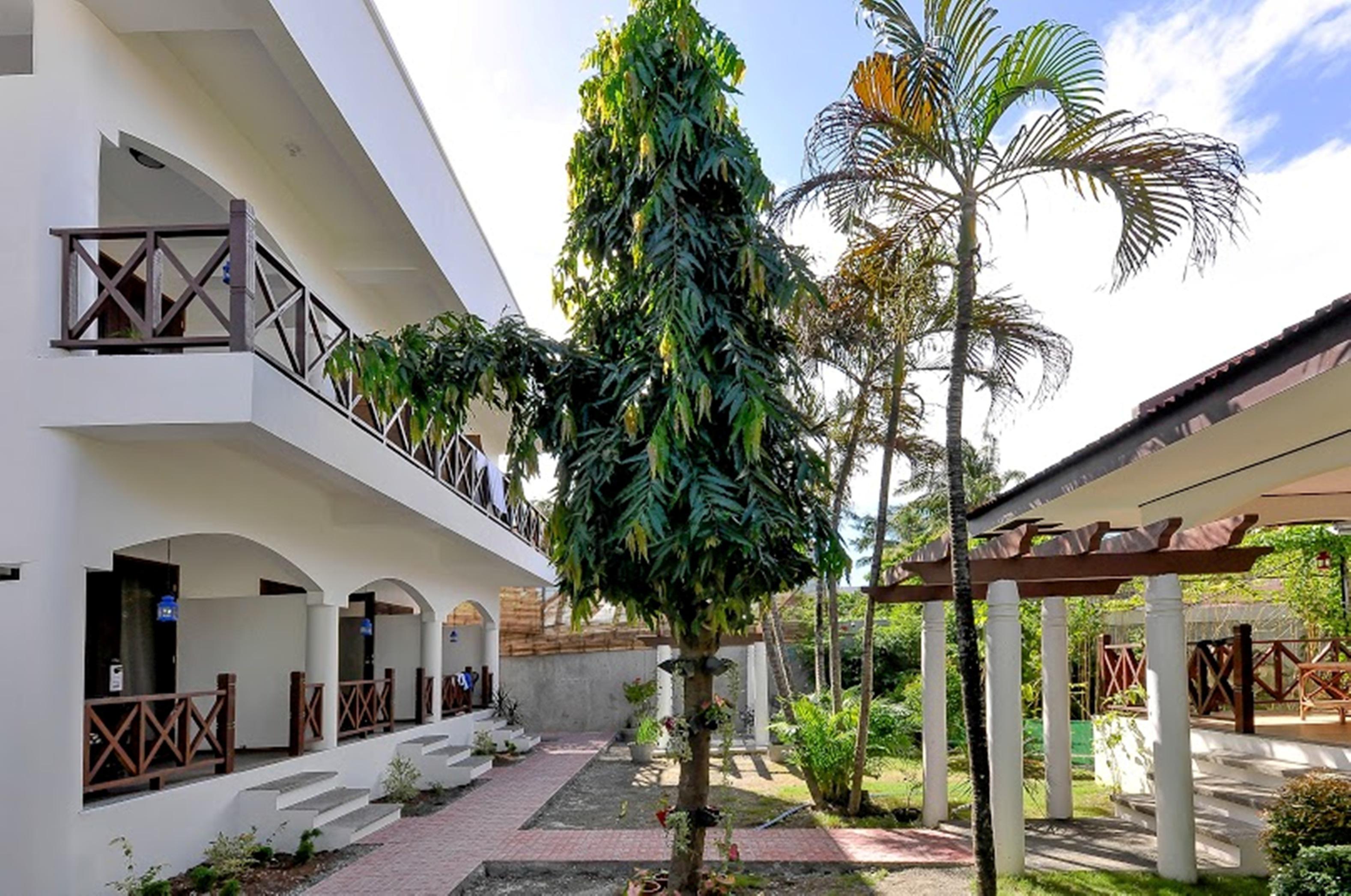 Nirvana Beach Resort Balabag  Екстер'єр фото
