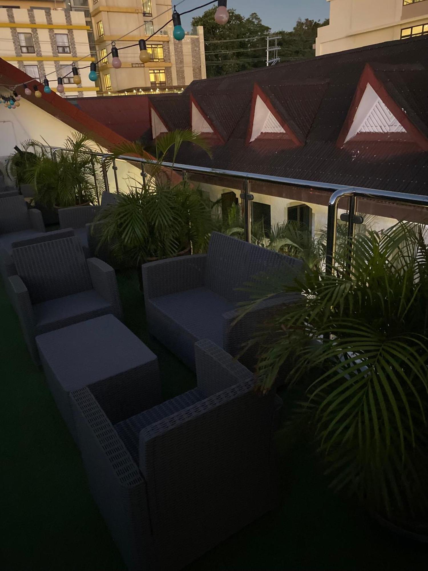 Nirvana Beach Resort Balabag  Екстер'єр фото