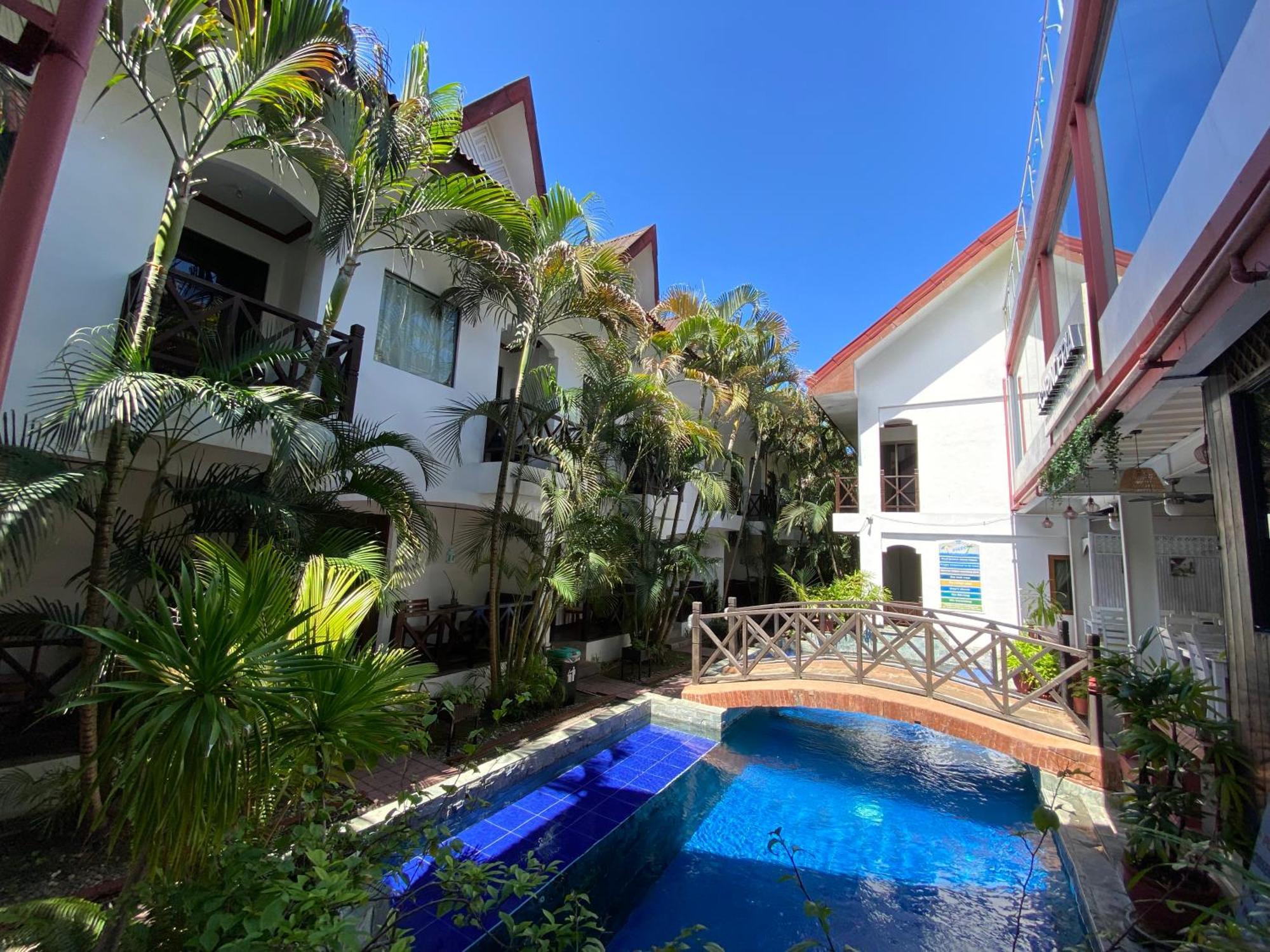 Nirvana Beach Resort Balabag  Екстер'єр фото