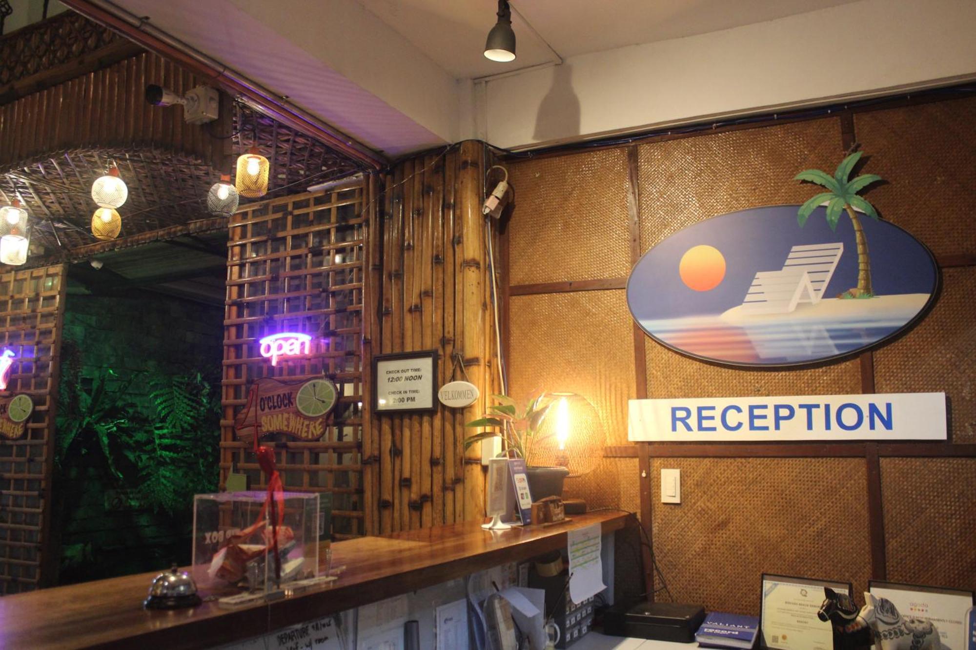 Nirvana Beach Resort Balabag  Екстер'єр фото